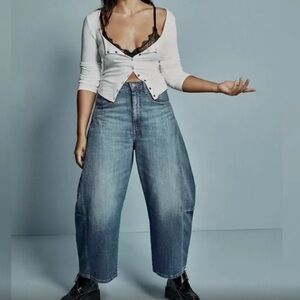 Pilcro horseshoe barrel jeans size 30